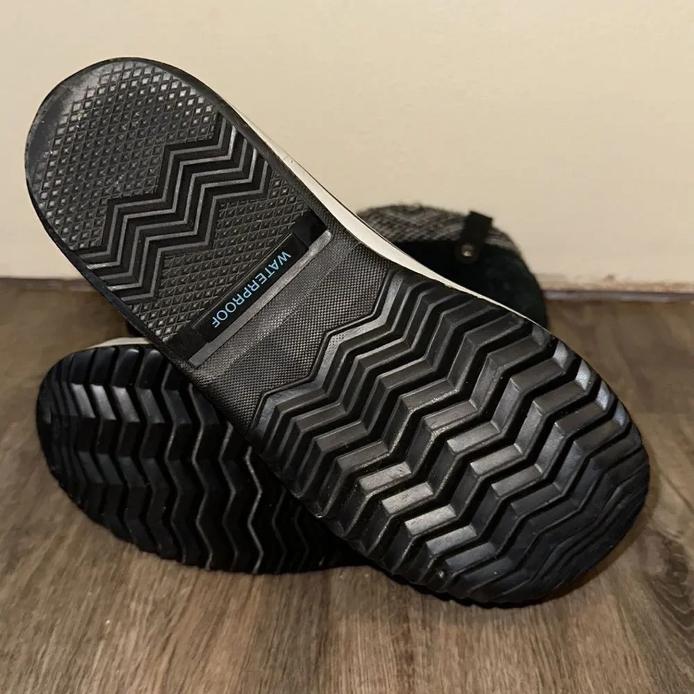 Sorel stylish black